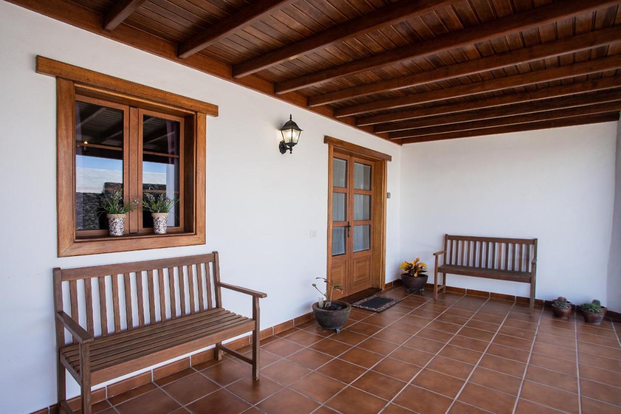 Вилла Casa Lola Lanzarote Piscina Climatizada Y Wifi Free Сан-Бартоломе Экстерьер фото