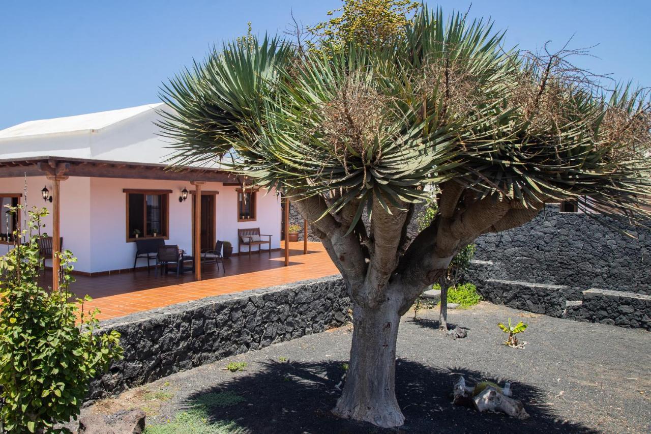 Вилла Casa Lola Lanzarote Piscina Climatizada Y Wifi Free Сан-Бартоломе Экстерьер фото