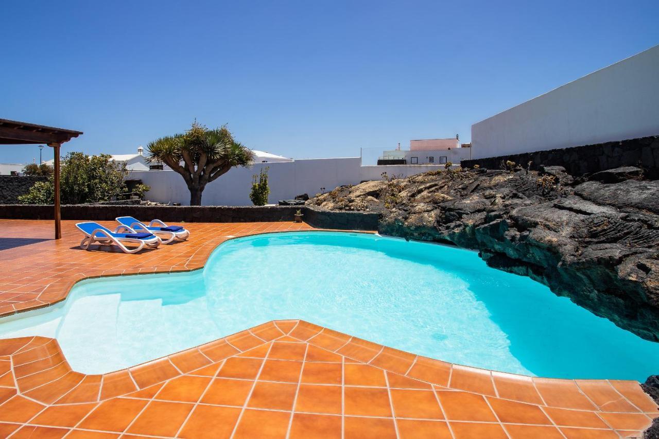 Вилла Casa Lola Lanzarote Piscina Climatizada Y Wifi Free Сан-Бартоломе Экстерьер фото