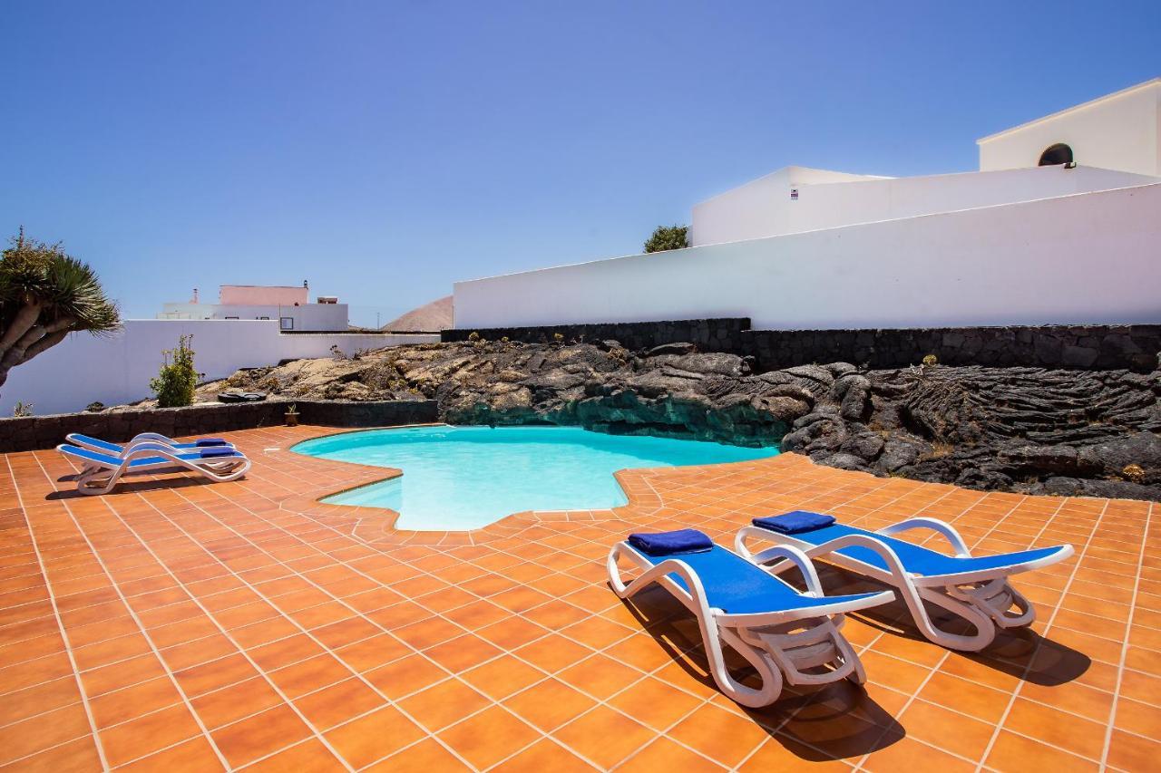 Вилла Casa Lola Lanzarote Piscina Climatizada Y Wifi Free Сан-Бартоломе Экстерьер фото
