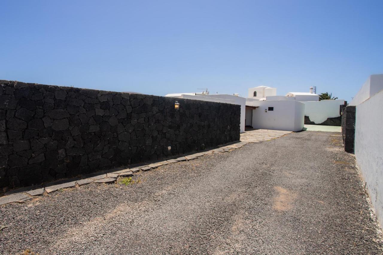 Вилла Casa Lola Lanzarote Piscina Climatizada Y Wifi Free Сан-Бартоломе Экстерьер фото